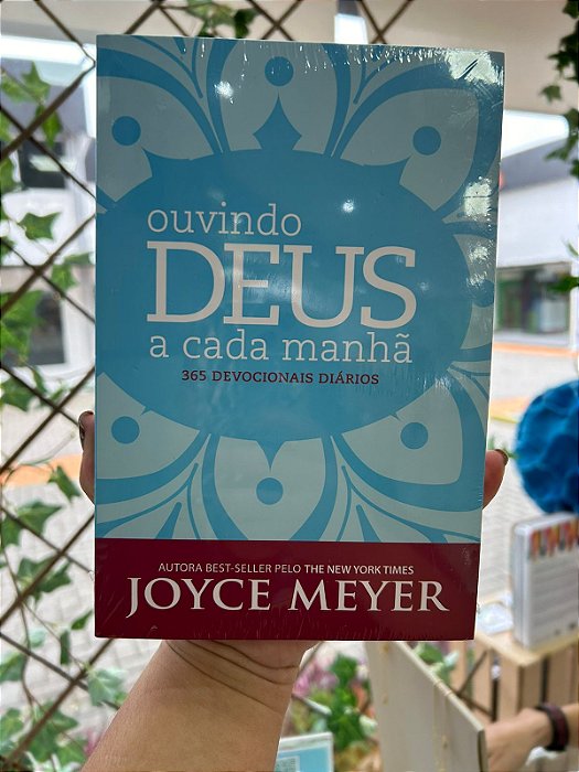 OUVINDO DEUS A CADA MANHA
