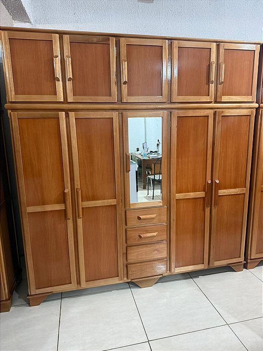GUARDA ROUPA DE MADEIRA  2.05 X 2.15 X 0.50