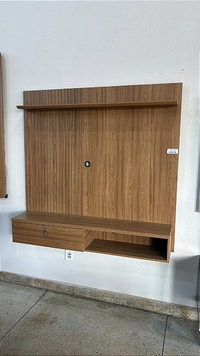 PAINEL BANCADA SUSPENSA IRIS 1,36 X 1,41 X 0,29 - CUMARU