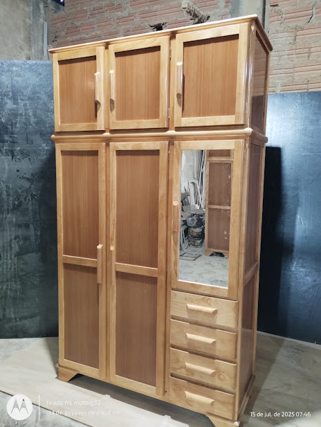 GUARDA ROUPA DE MADEIRA 3 PORTAS  1,25 X 2.15 X 0.50