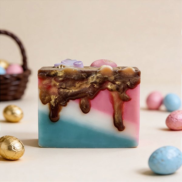 Sabonete Páscoa Encantado de Morango e Chocolate Artesanal Natural 115g