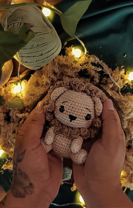 Leão Baby Zoo em Amigurumi Feito à Mão