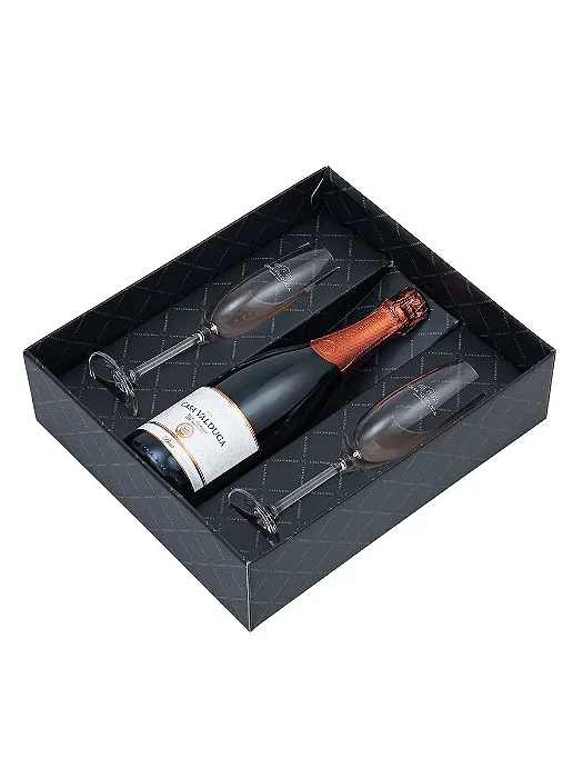 Kit Espumante Casa Valduga Arte Brut com 2 Taças