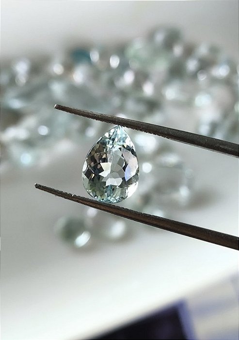 ÁGUA MARINHA LAPIDAÇÃO EM GOTA