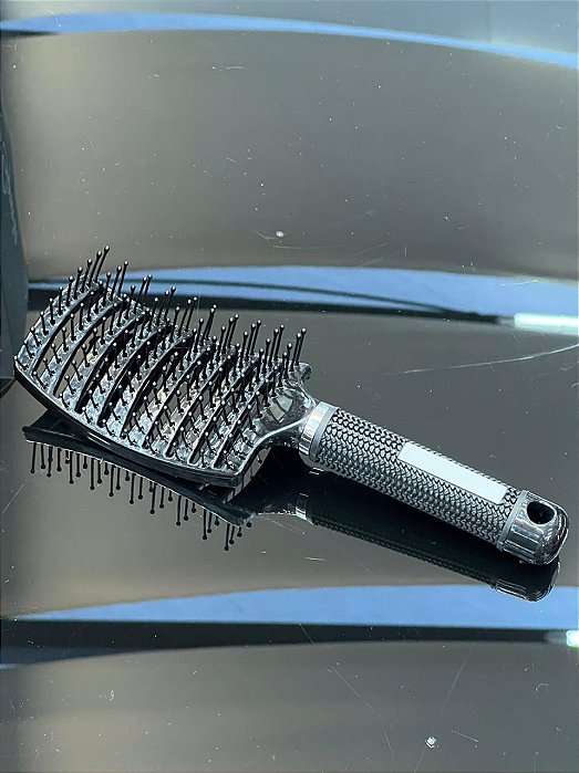 ESCOVA RAQUETE VAZADA