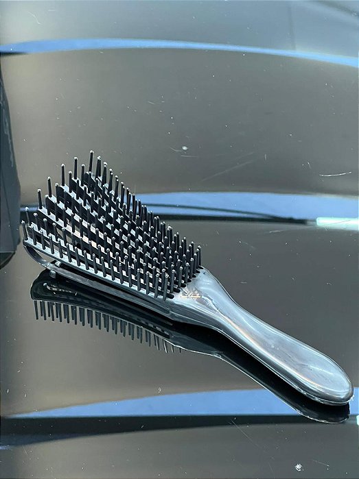 ESCOVA PARA CABELOS CACHEADOS