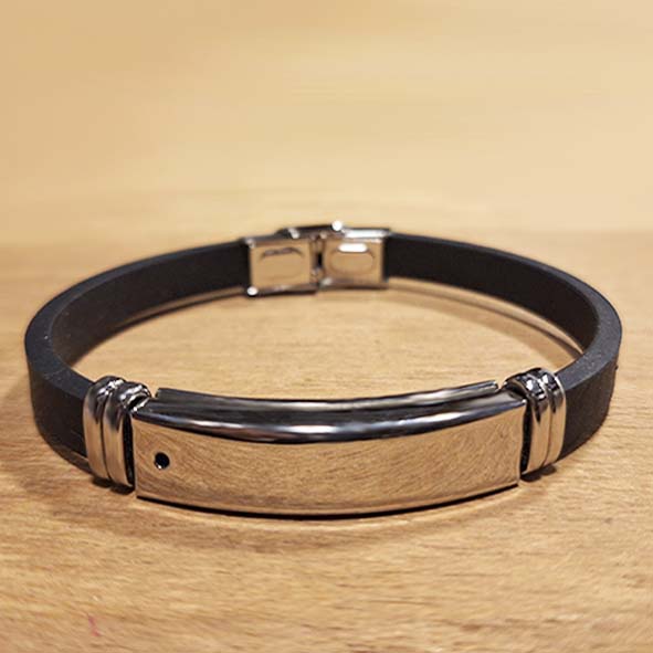 Pulseira de Borracha com Chapa e Feche em Aço
