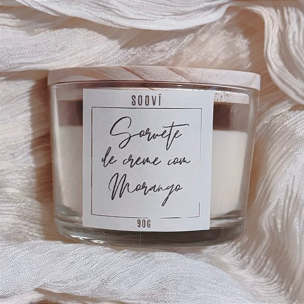 Sorvete de Creme com Morango