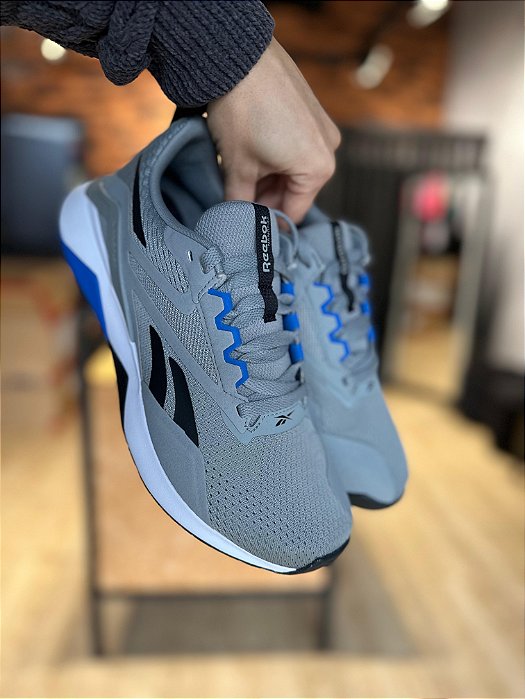 Tênis Reebok Nanoflex TR V2 - Cinza