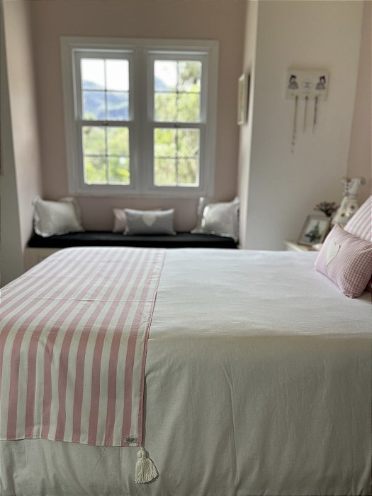 Peseira listrada com tassel nas pontas