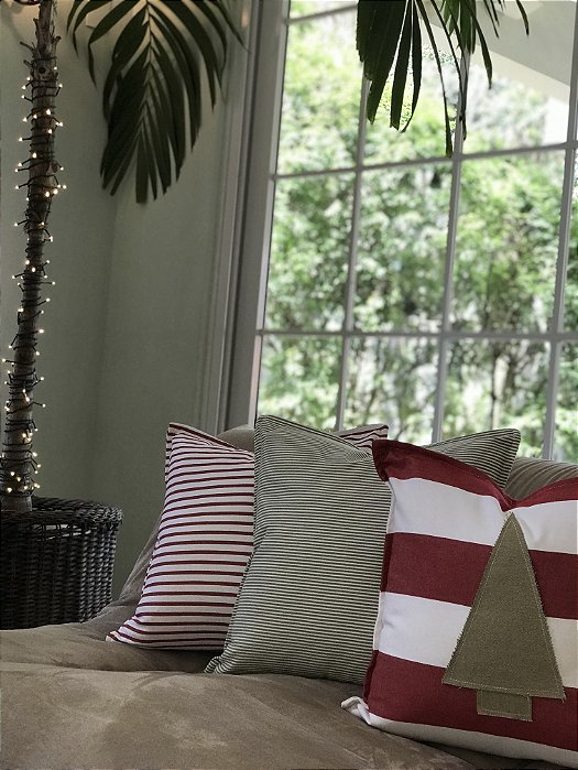 Almofada quadrada Pinheiro em tecido Paraty listras largas 100% algodão