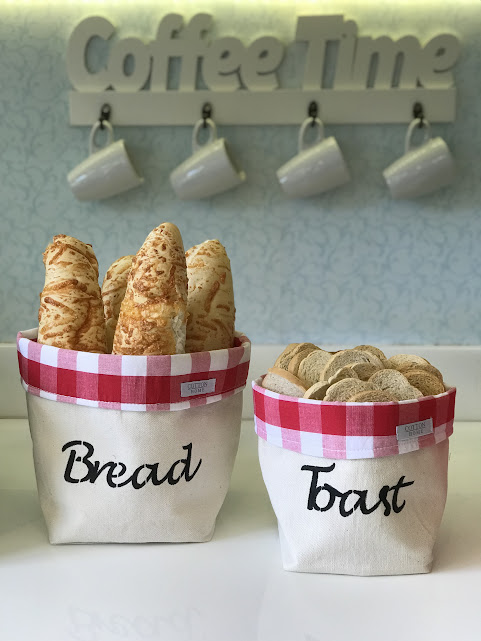 Cestos Bread & Toast