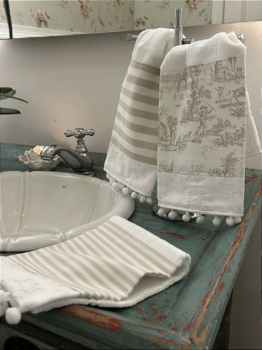 Kit com 3 toalhinhas de mão/lavabo brancas