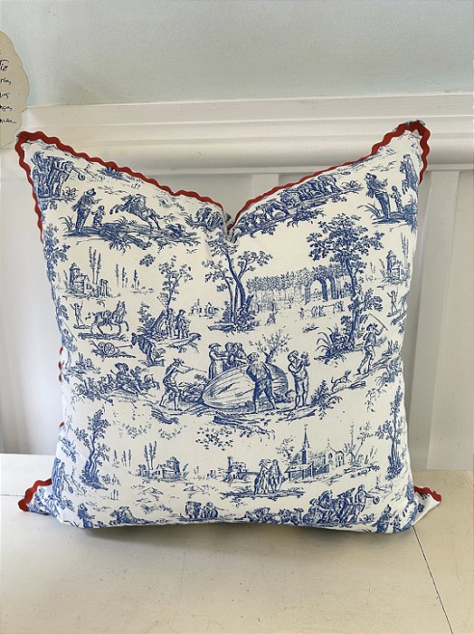 Almofada quadrada Toile de Jouy com sianinha 45cm x 45cm