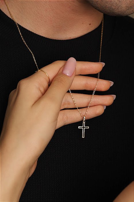 Corrente Groumet Cruz Vazada Ouro 18K.