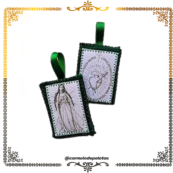 Escapulário verde com pequeno defeito