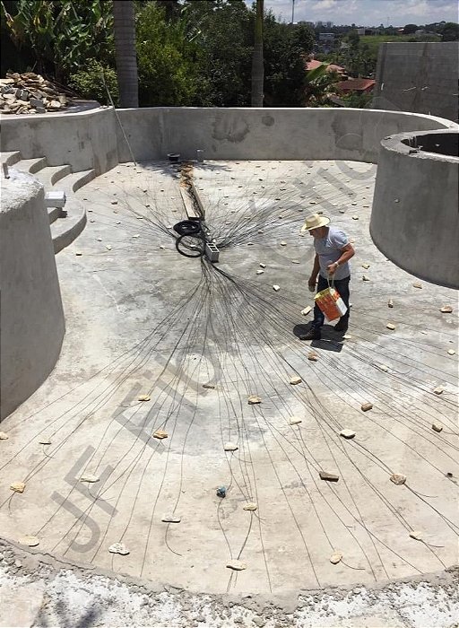 Instalação de fibra Ótica em piscina para efeito de fundo estrelado