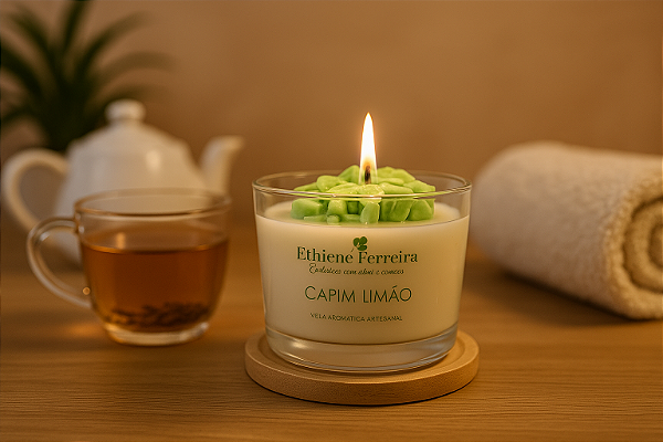 Vela Aromática de Capim-Limão – Para um Ritual de Relaxamento e Autocuidado