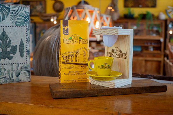 KIT-35B Mini Coador de Café + Café Clássico Torrado e Moído de 500g + Xícara Amarela