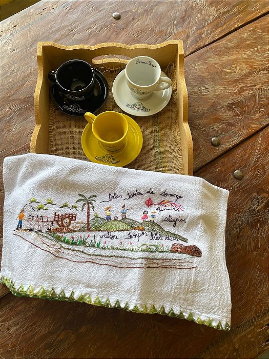 Pano de Prato Bordados Artesanalmente - Peça ÚNICA - Passeio na fazenda com crianças e carroça