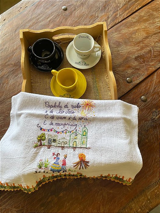 Pano de Prato Bordados Artesanalmente - Peça ÚNICA - Festa junina