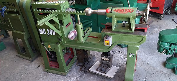 Torno Repuxo MD300 - Desempenho Superior e Precisão!