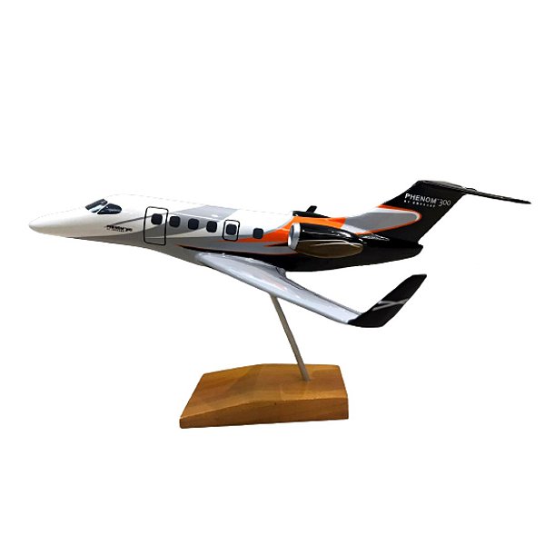 Maquete Phenom 300 / 1:50