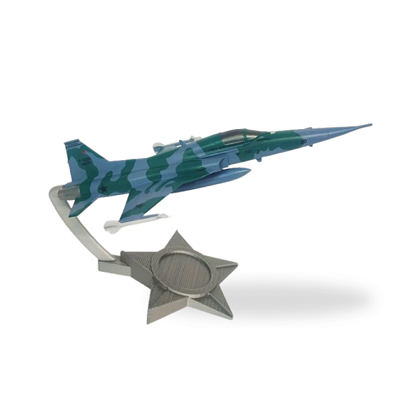 Maquete Caça F5 - Camuflado / 1:100