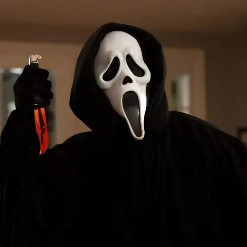 Máscara do Pânico de Plástico com Capuz - Halloween