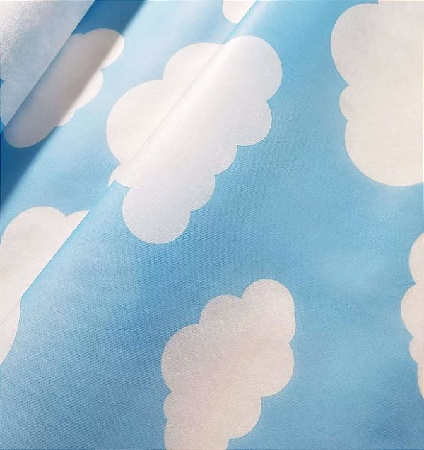TNT Estampado Nuvem Azul  - 1,40m x 1m