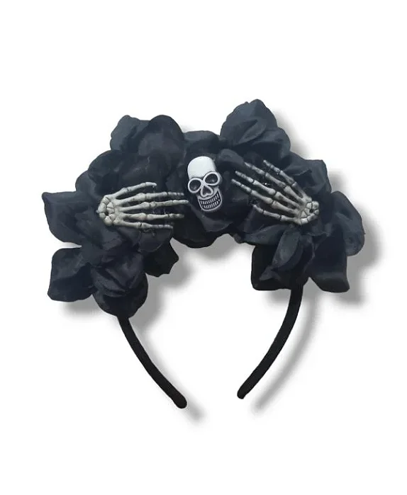 Tiara Halloween com Flores e Caveira – Preta | Acessório de Fantasia Elegante e Assustador