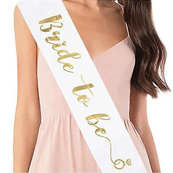 Faixa de Cetim Bride to Be Aliança Letra Cursiva - Branca