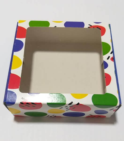 Caixas C/ Visor 12 Brigadeiro Doces Lembrancinha Pascoa - 1 Unidade