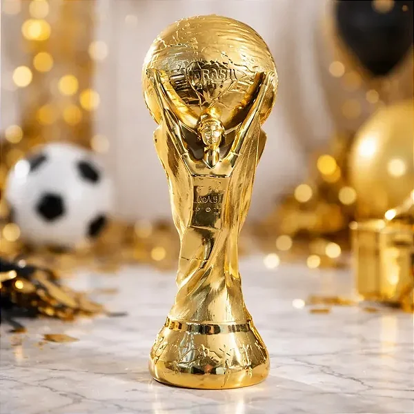 Taça Troféu Mundial Dourada Com Apito Copa Do Mundo 28cm