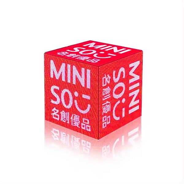 Cubo de LED 5 Faces P2.5 Indoor - 0,64m X 0,64m (LxA)