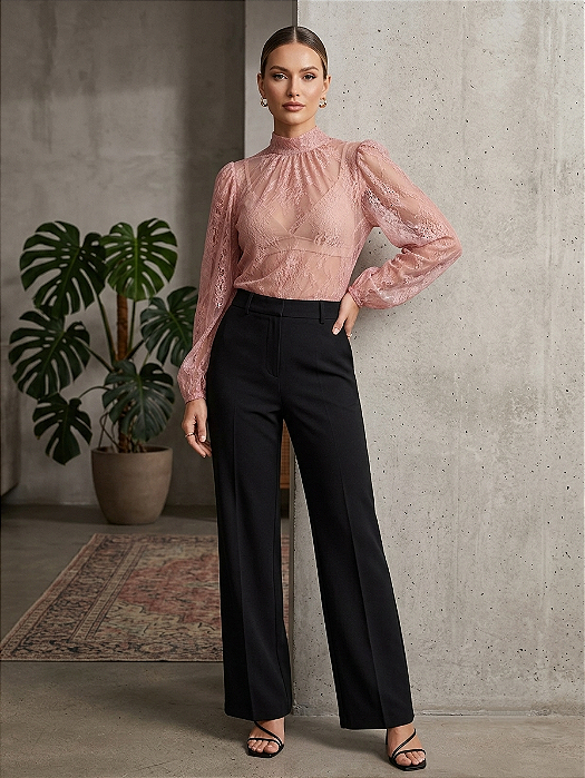Blusa Manga Longa, Toda em Renda e Gola Alta