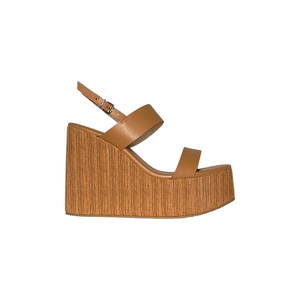 Helena camel