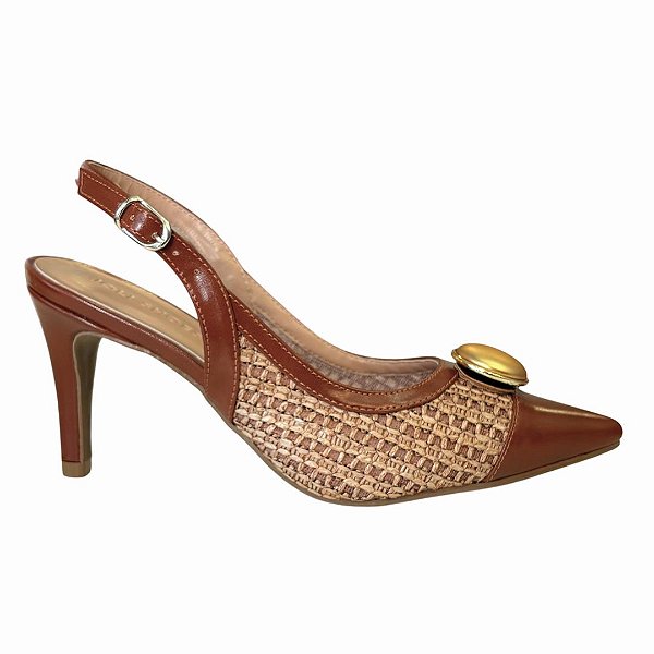 Ursula scarpin em ráfia marrom com metal polido