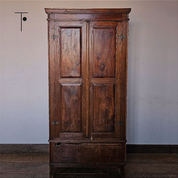 Armário com 2 Portas Almofadadas e Gaveta Inferior - 200x94x54cm