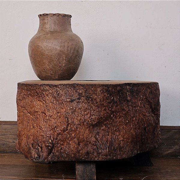 Cepo Rústico de Madeira Maciça com Pés Quadrados