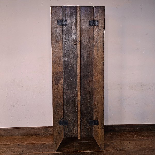 Armário Caipira com Duas Portas, Início do Séc. XX - 201x72x42cm