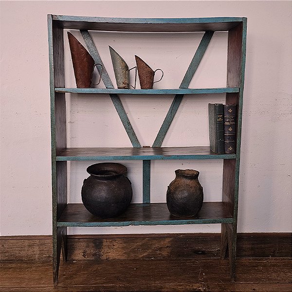 Estante Rústica Azul, Travessa em Forma de "V", Anos 50 - 119x84x23cm