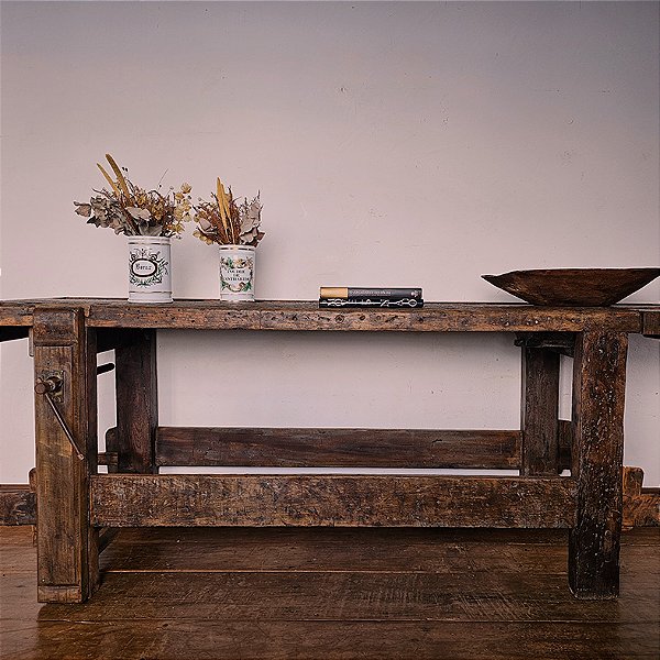 Bancada Antiga de Marceneiro com Morsa, anos 50 - 235x72cm (L x P)