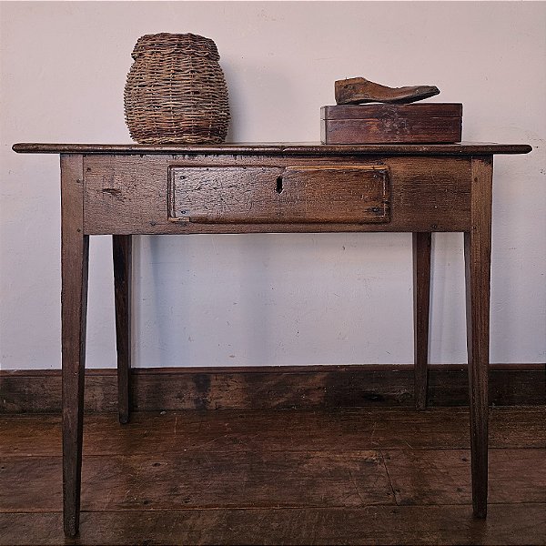Mesa de Apoio Rural Mineira em Madeira, Séc. XX - 52x110cm (L x C)