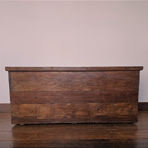 Arca para Enxoval, Madeira Rústica, Séc. XX - 141x59cm (L x P)