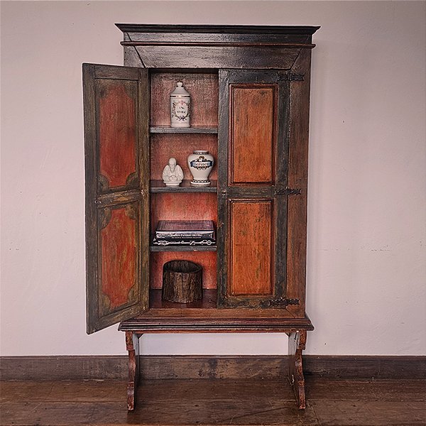 Armário Mineiro Policromado 2 Portas– Séc. XVIII