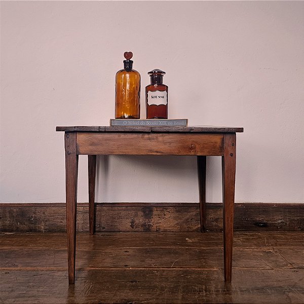 Mesa Lateral/Centro Rústica Antiga, Início Séc. XX - 60x60cm (L x P)