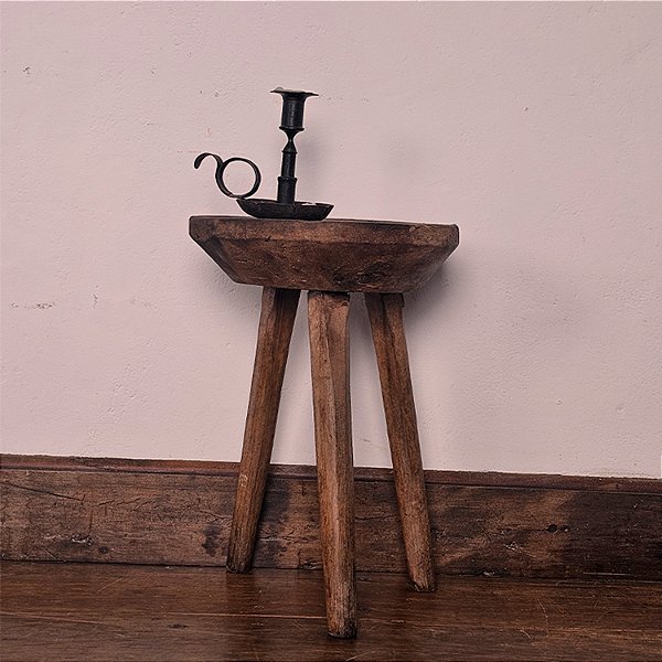 Banquinho em Madeira Redondo Anos 50 - 32cm (diam)