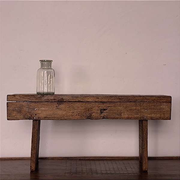 Banqueta Antiga em Madeira com Pés Bandeirinha - 72x22x34cm