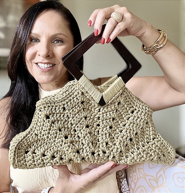 BOLSA STELA NA COR DOURADO